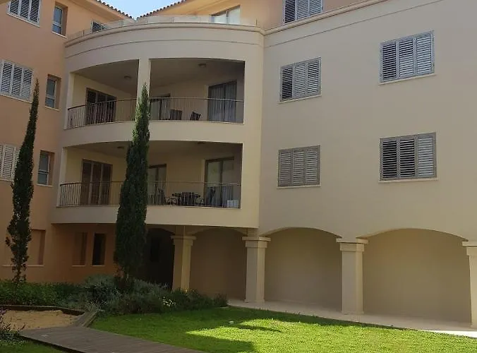 The Lighthouse * Πάφος